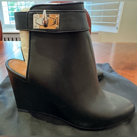 Authentic Givenchy ankle boots sz 38EU - Picture 3 of 9